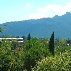 2* Pensión Casa Joan